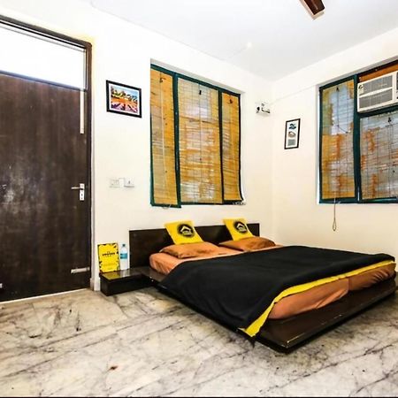 Heistel Delhi Hostel New Delhi Bagian luar foto