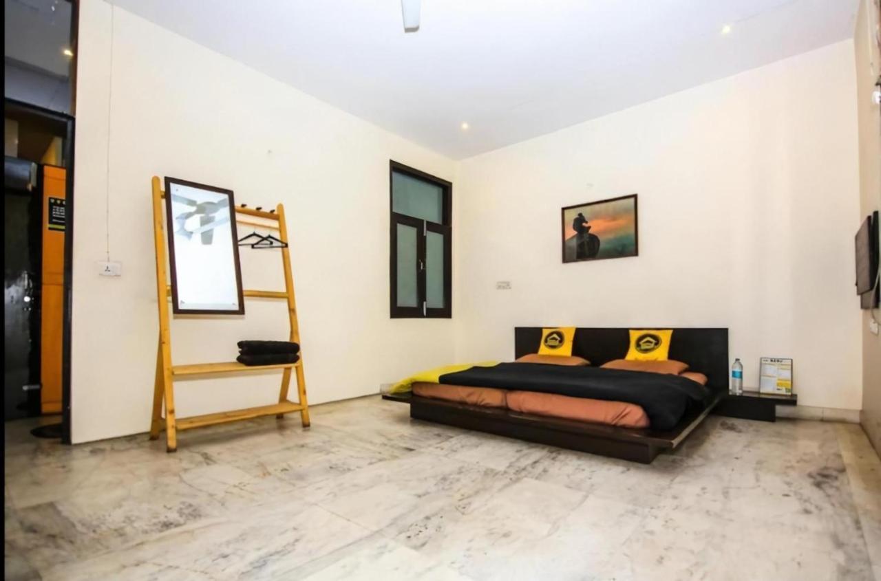 Heistel Delhi Hostel New Delhi Bagian luar foto